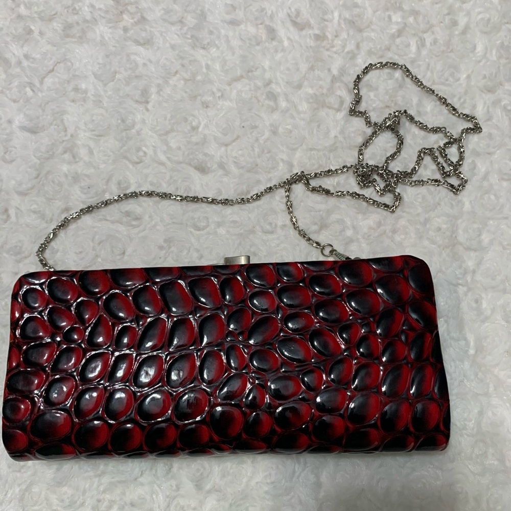 Vintage Kiss Clasp Closure Clutch Bag